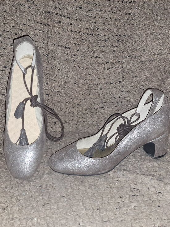 Anthropologie Shoes - ANTHROPOLOGIE-LIEN DO-Metallic Suede-Pachuca Lace Up Tassel Heel-Sz 10-Near Min
